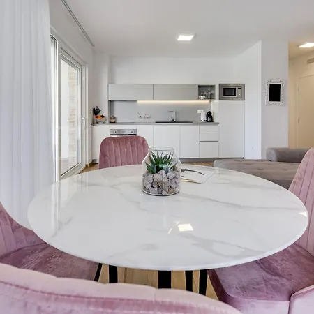 Apartment Exclusive *