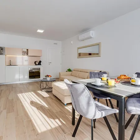 Apartment Exclusive