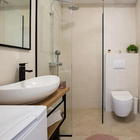 Exclusive Apartment *