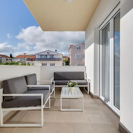 Apartment Exclusive